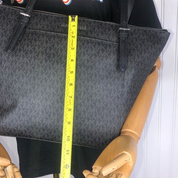 MICHAEL KORS Black Monogram Coated Canvas and Leather Shoulder Bag - Picture 11 of 17